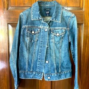 Gap denim jacket size medium